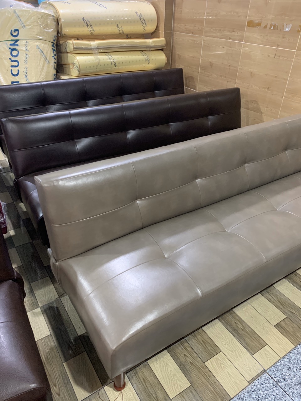 (HOT) Khuyến mãi khi mua sofa giường tặng bàn sofa tại Chú Bảy Long Thành