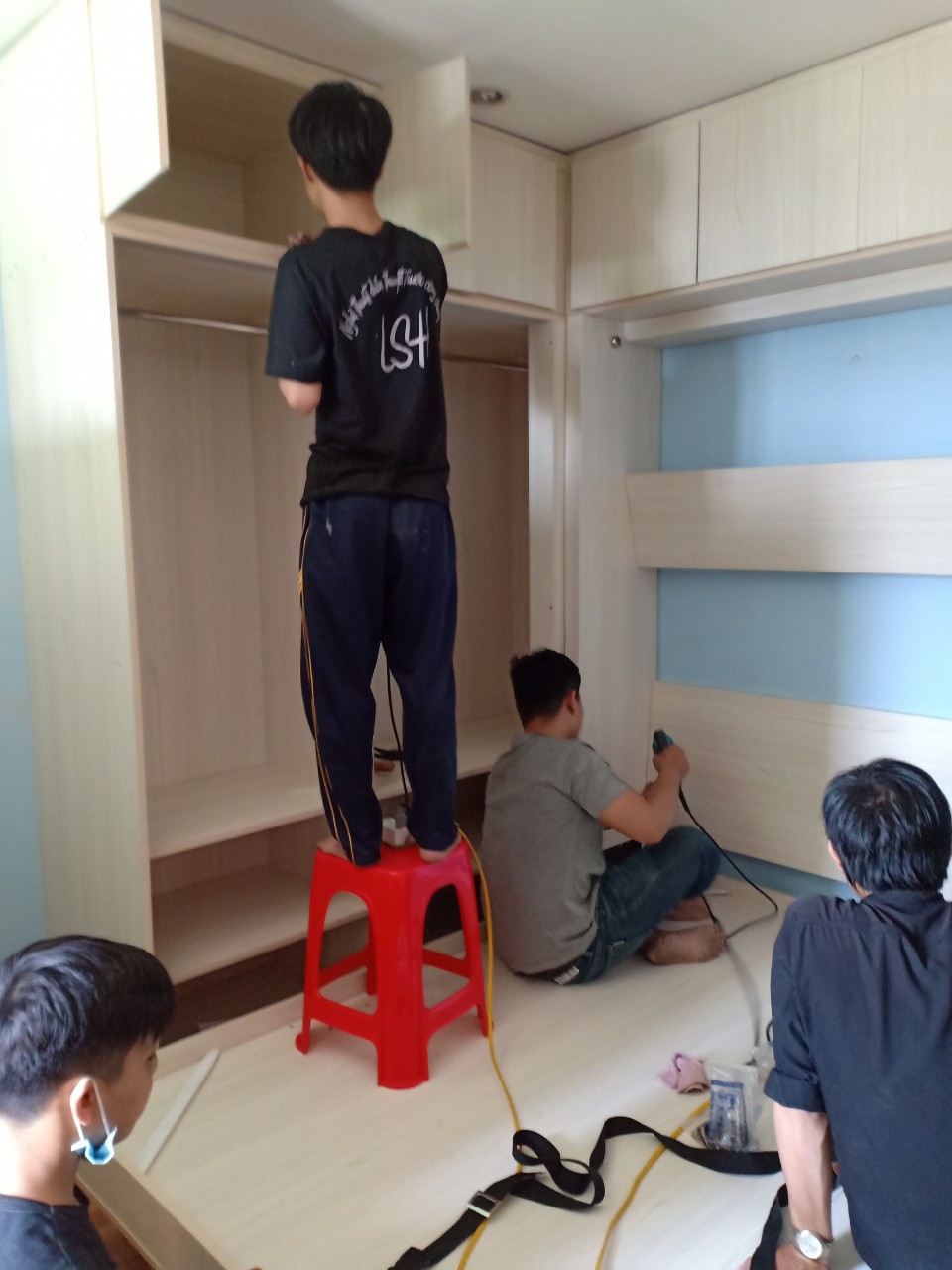 Giường gấp đa năng kết hợp tủ quần áo 1m8x2m tp Hồ Chí Minh